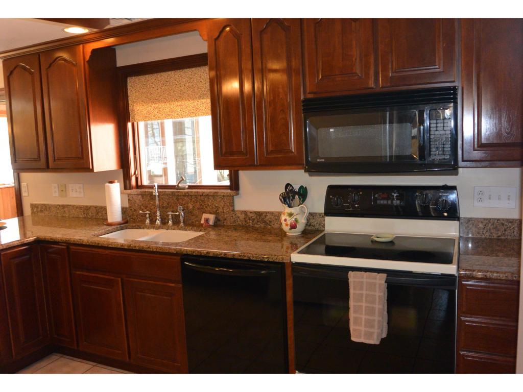39 Cunningham Street Wilmington, MA 01887 - Photo 9 of 34