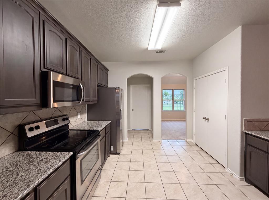 270 County Road 4213 Decatur, TX 76234 - Photo 7 of 25