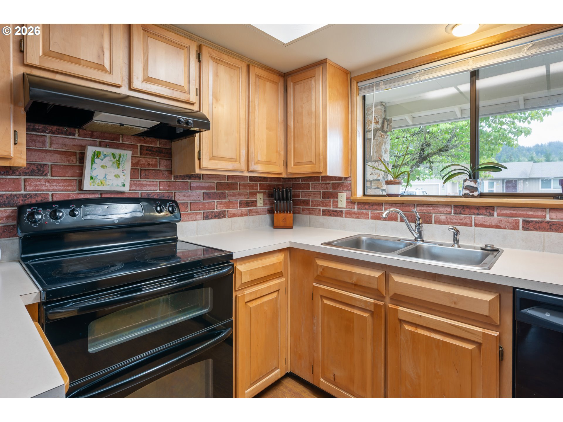 6952 C Street Springfield, OR 97478 - Photo 15 of 43 Gallery Image 15