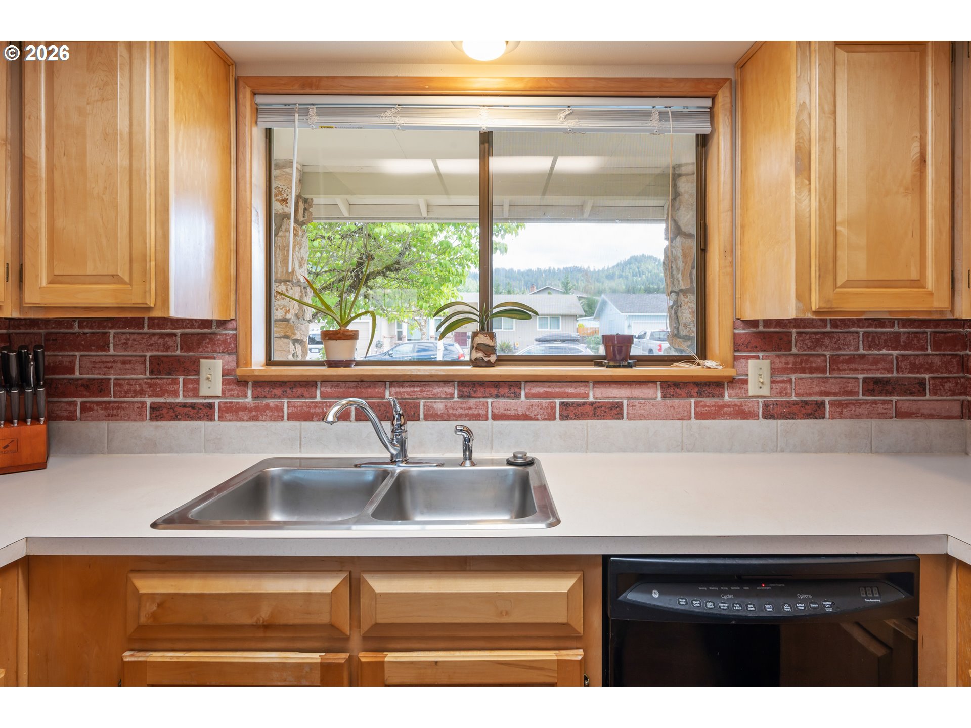 6952 C Street Springfield, OR 97478 - Photo 16 of 43 Gallery Image 16
