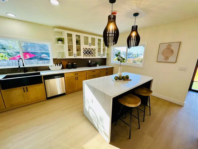 $999,999 | 1607 Ward Street, Hayward, CA 94541