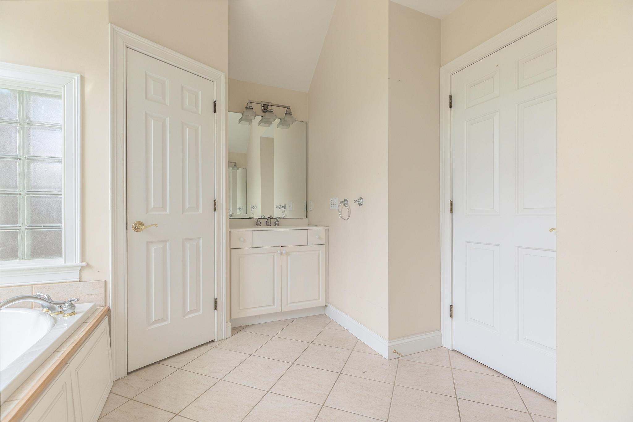 253 Odiorne Point Road Portsmouth, NH 03801 - Photo 22 of 36