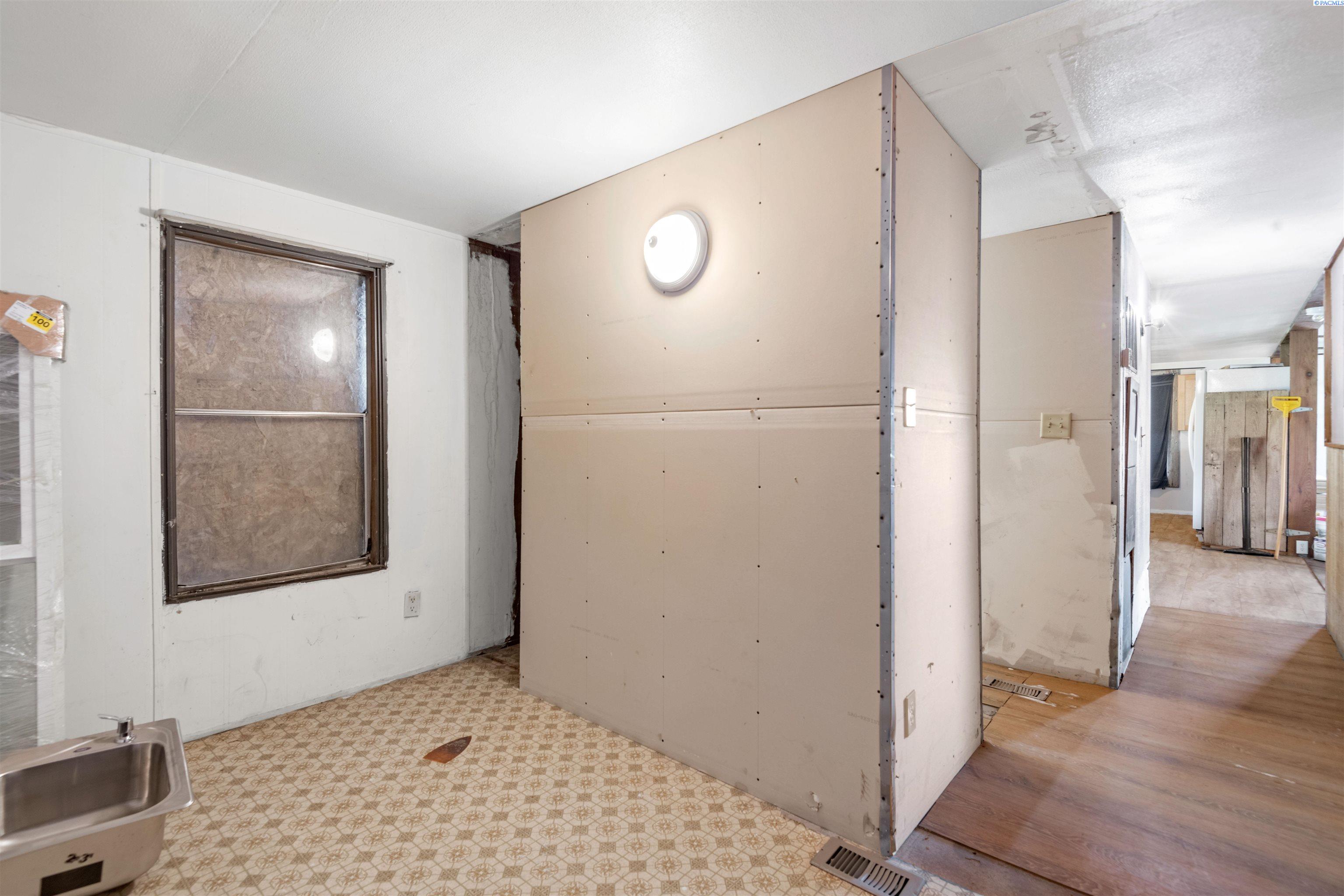 33805 South Haney Road Kennewick, WA 99337 - Photo 10 of 20 Gallery Image 10