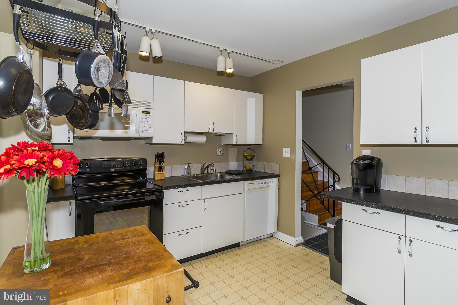 4111 Elby Street Silver Spring, MD 20906 - Photo 7 of 26 Kitchen