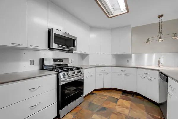 $499,999 | 1945 Annhurst Avenue, Turlock, CA 95382