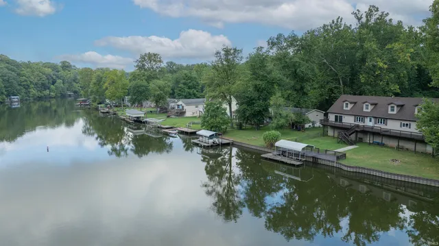 $469,000 | 1120 North Diamond Point Court, Monticello, IN 47960