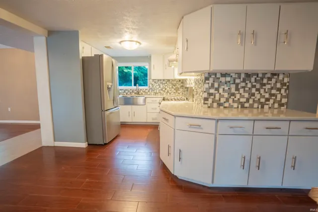 $469,000 | 1120 North Diamond Point Court, Monticello, IN 47960