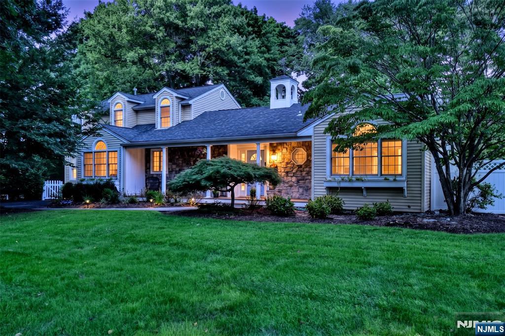 379 Martom Road Wyckoff, NJ 07481 - Photo 1 of 43 Gallery Image 1