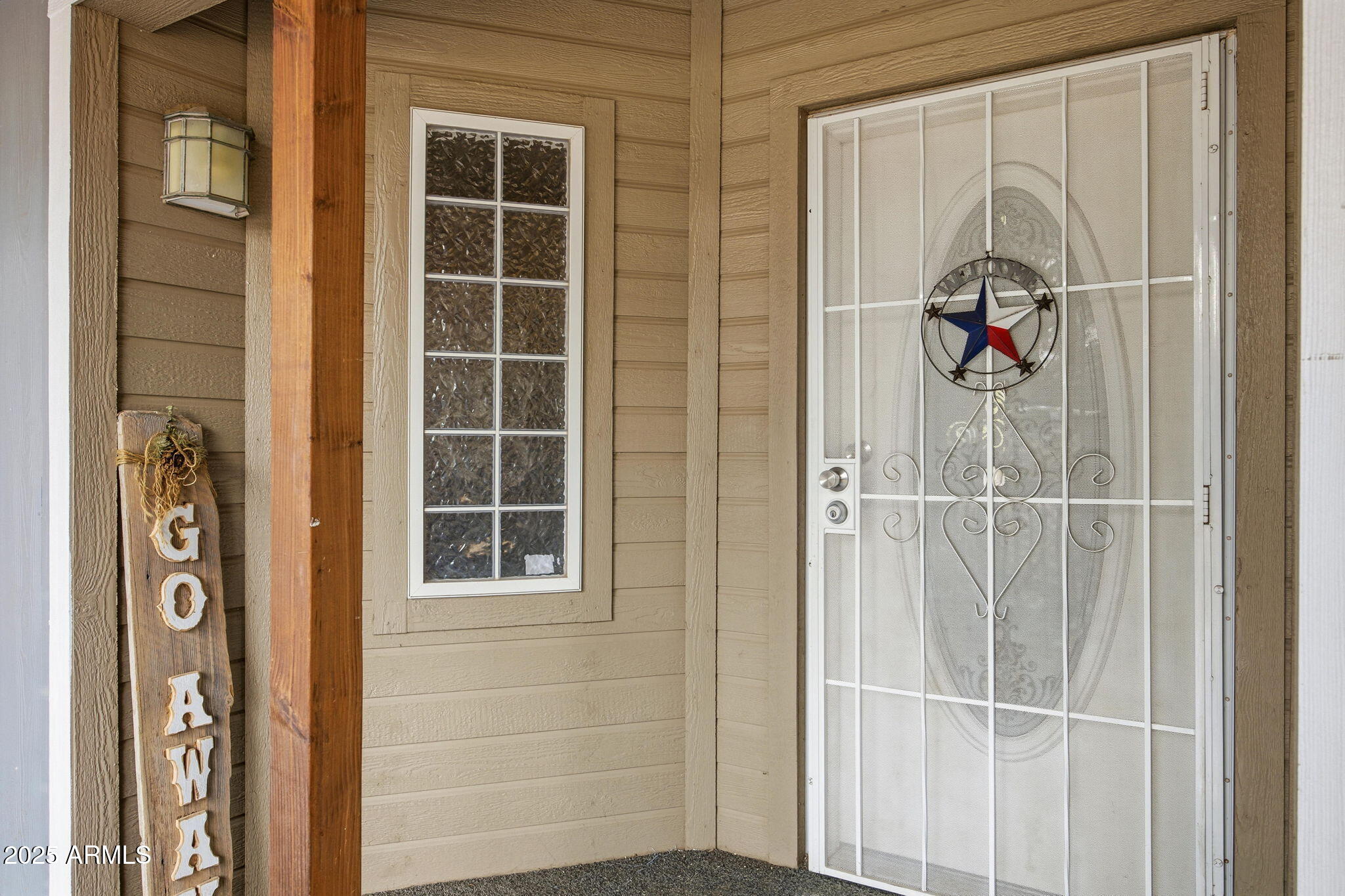 2190 Wildlife Trail Overgaard, AZ 85933 - Photo 5 of 34 a glass door with a shower