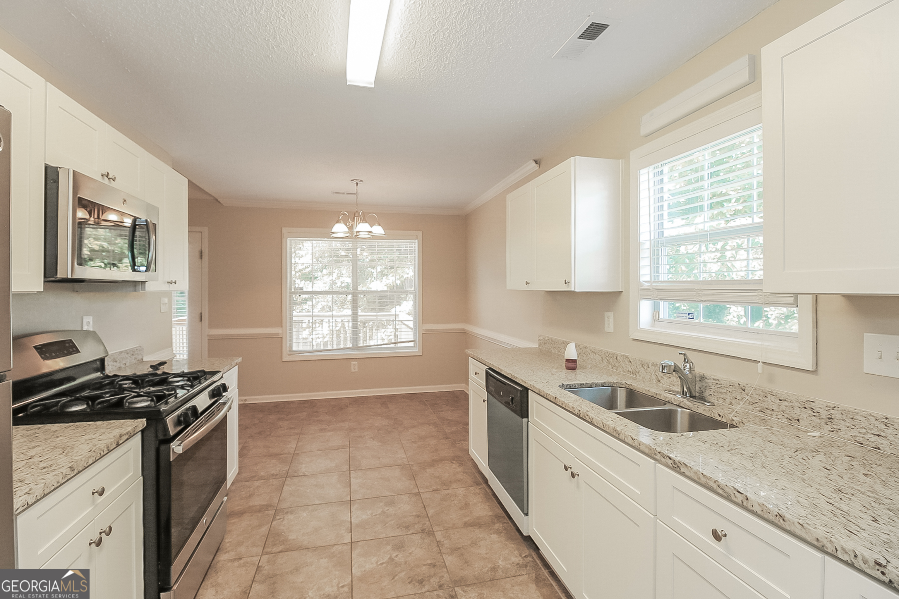 450 Clear Blue Way McDonough, GA 30253 - Photo 8 of 16