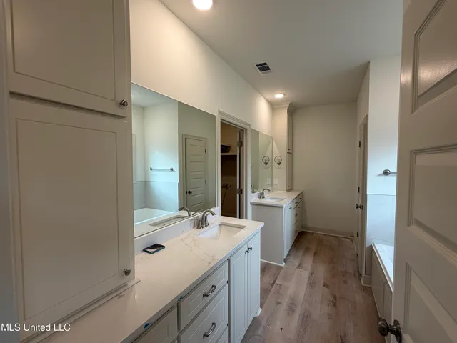 $313,950 | 207 Anderson Oaks Drive, Pearl, MS 39208