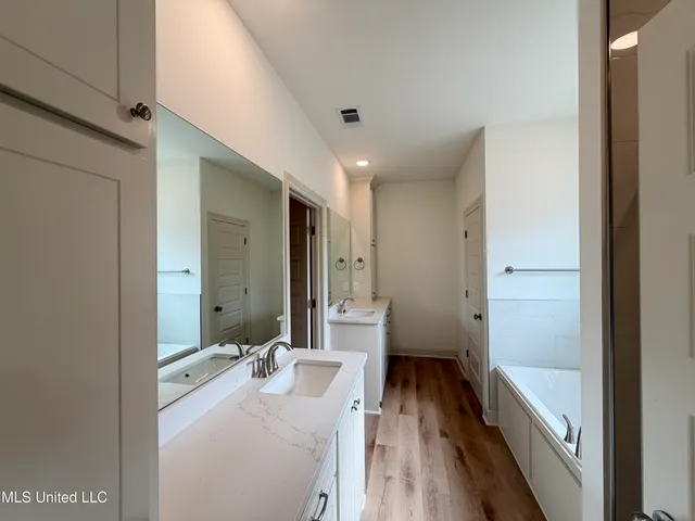 $313,950 | 207 Anderson Oaks Drive, Pearl, MS 39208