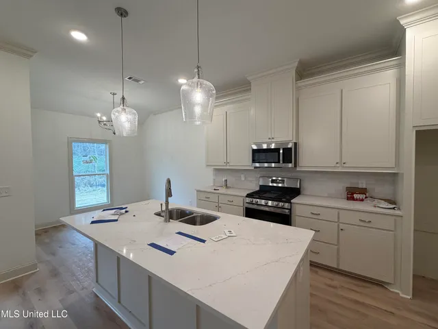 $313,950 | 207 Anderson Oaks Drive, Pearl, MS 39208