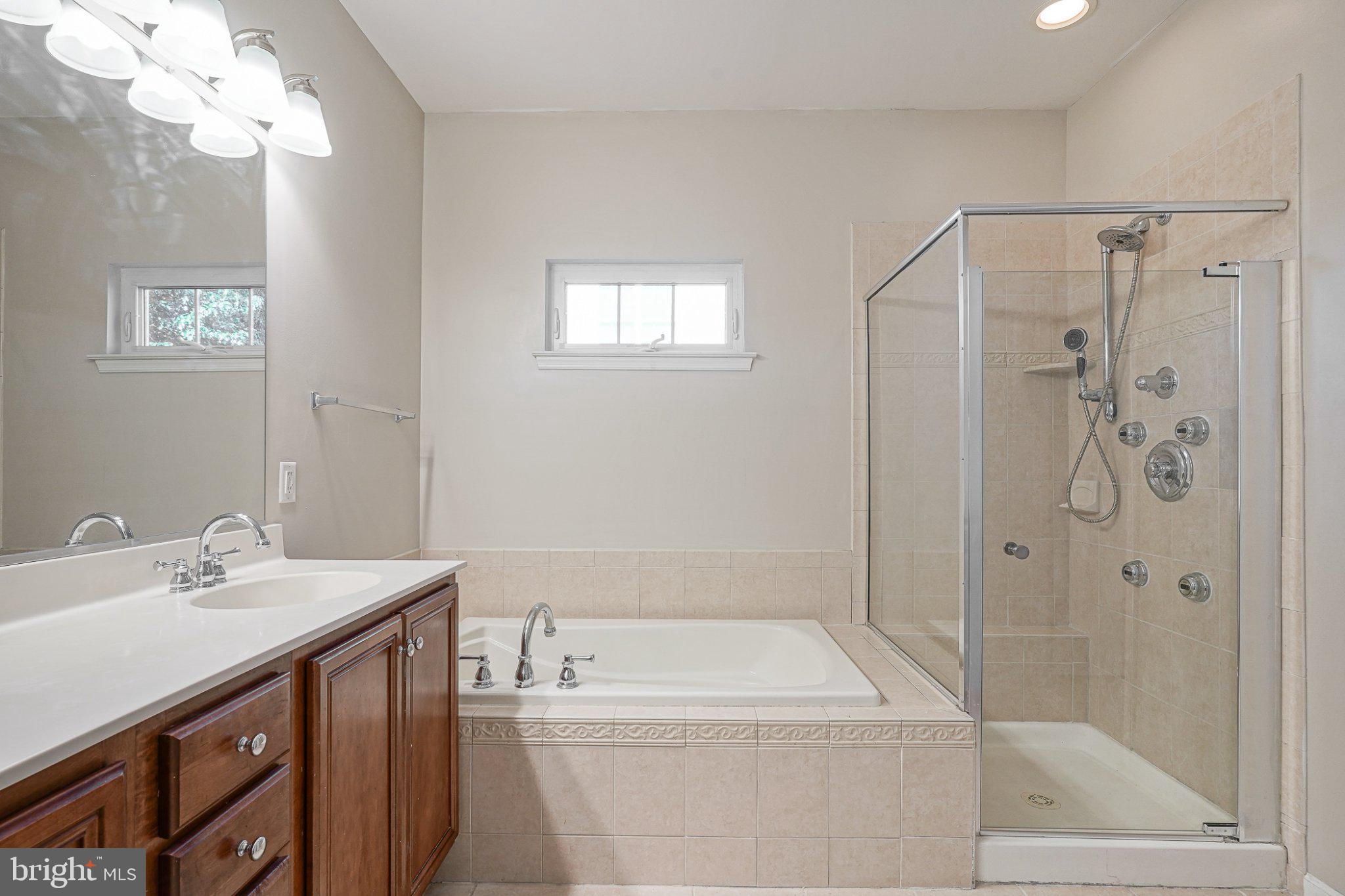141 Whitall Road Glassboro, NJ 08028 - Photo 24 of 37 Master Bath