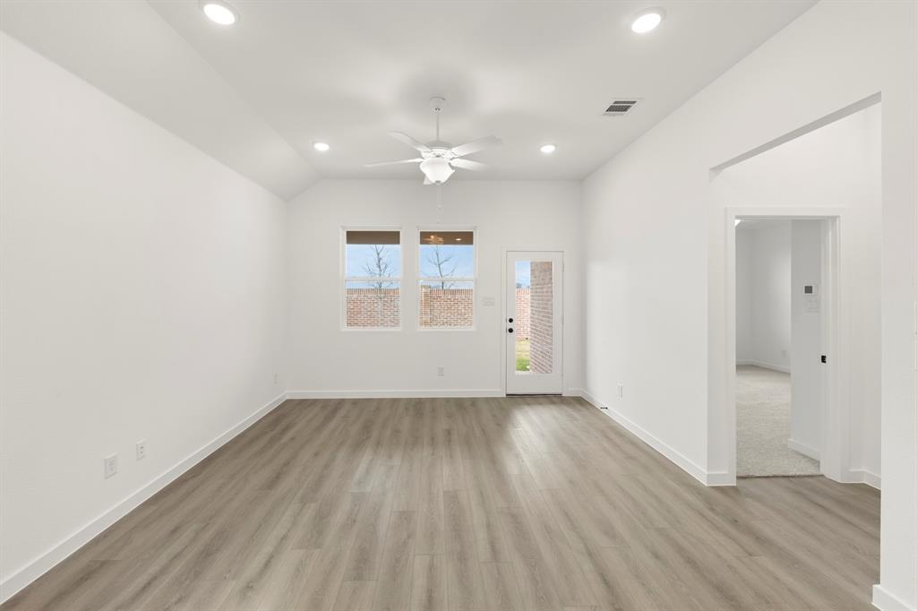 5933 Laurel Lk Lane Pilot Point, TX 76258 - Photo 16 of 27 16. 5933 Laurel Lake - Family