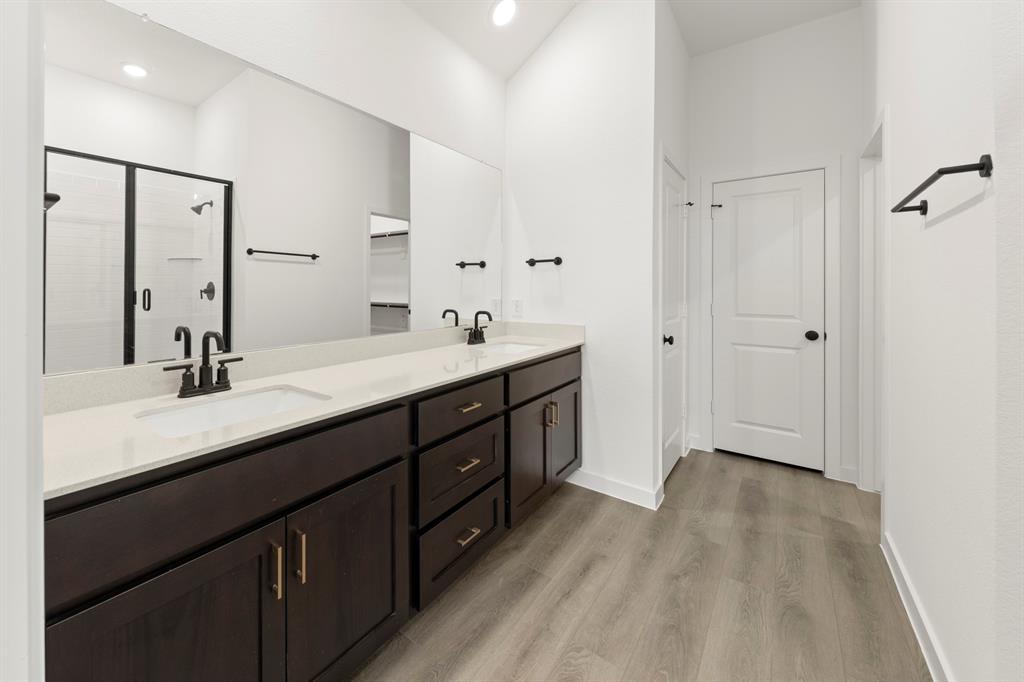 5933 Laurel Lk Lane Pilot Point, TX 76258 - Photo 22 of 27 22. 5933 Laurel Lake - Bath (2)