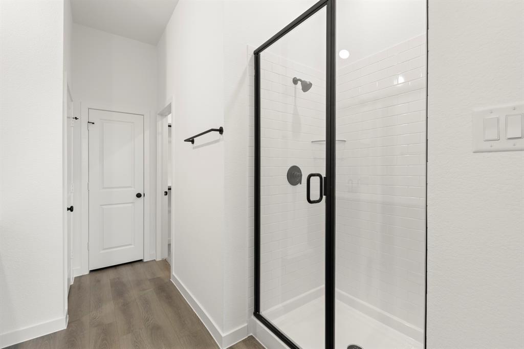 5933 Laurel Lk Lane Pilot Point, TX 76258 - Photo 23 of 27 23. 5933 Laurel Lake - Bath (3)