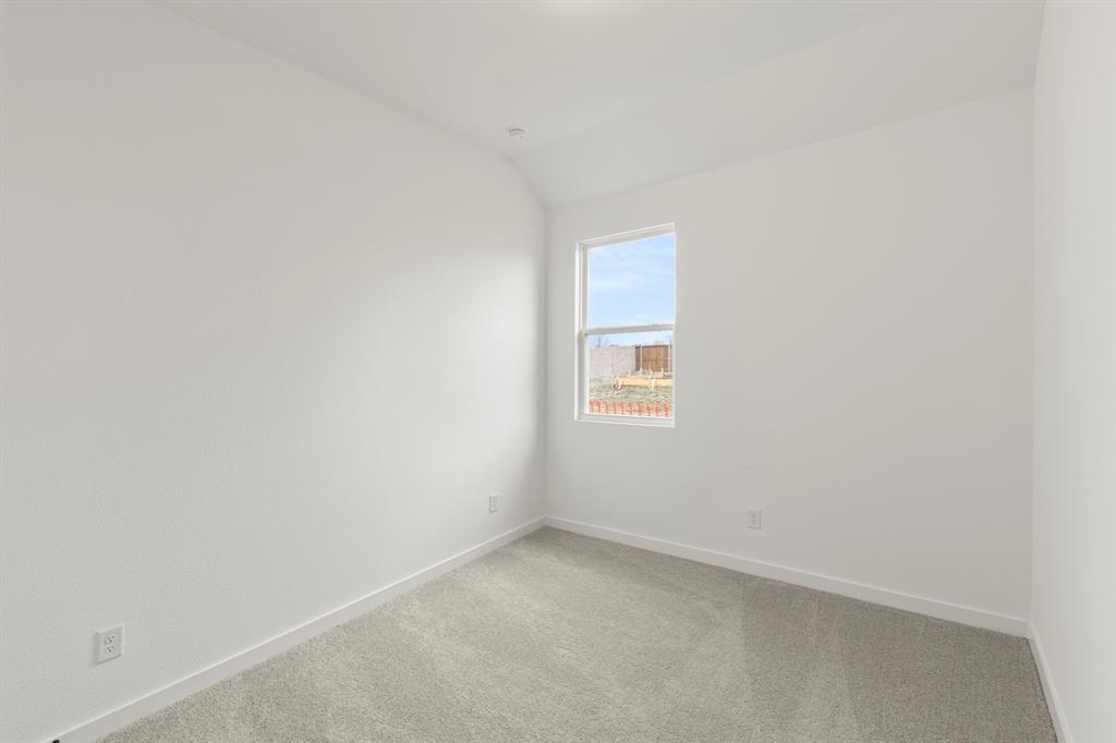 5933 Laurel Lk Lane Pilot Point, TX 76258 - Photo 7 of 27 07. 5933 Laurel Lake - Bed 3