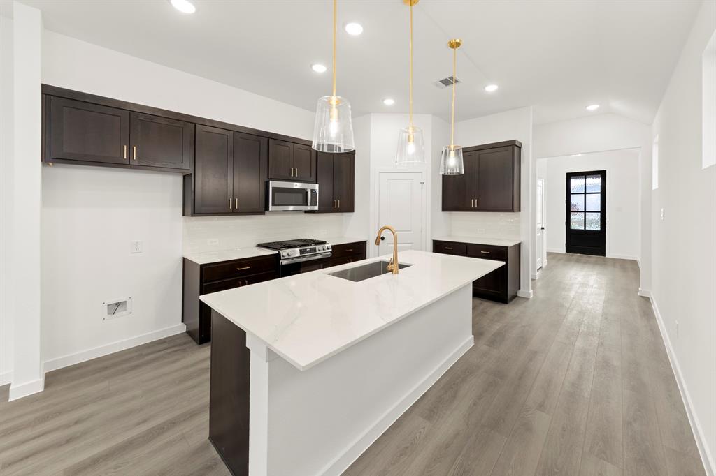 5933 Laurel Lk Lane Pilot Point, TX 76258 - Photo 9 of 27 09. 5933 Laurel Lake - Kitchen