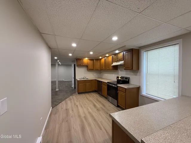 $1,600 | 734 Hudson Avenue, Unit 2, Stillwater, NY 12170