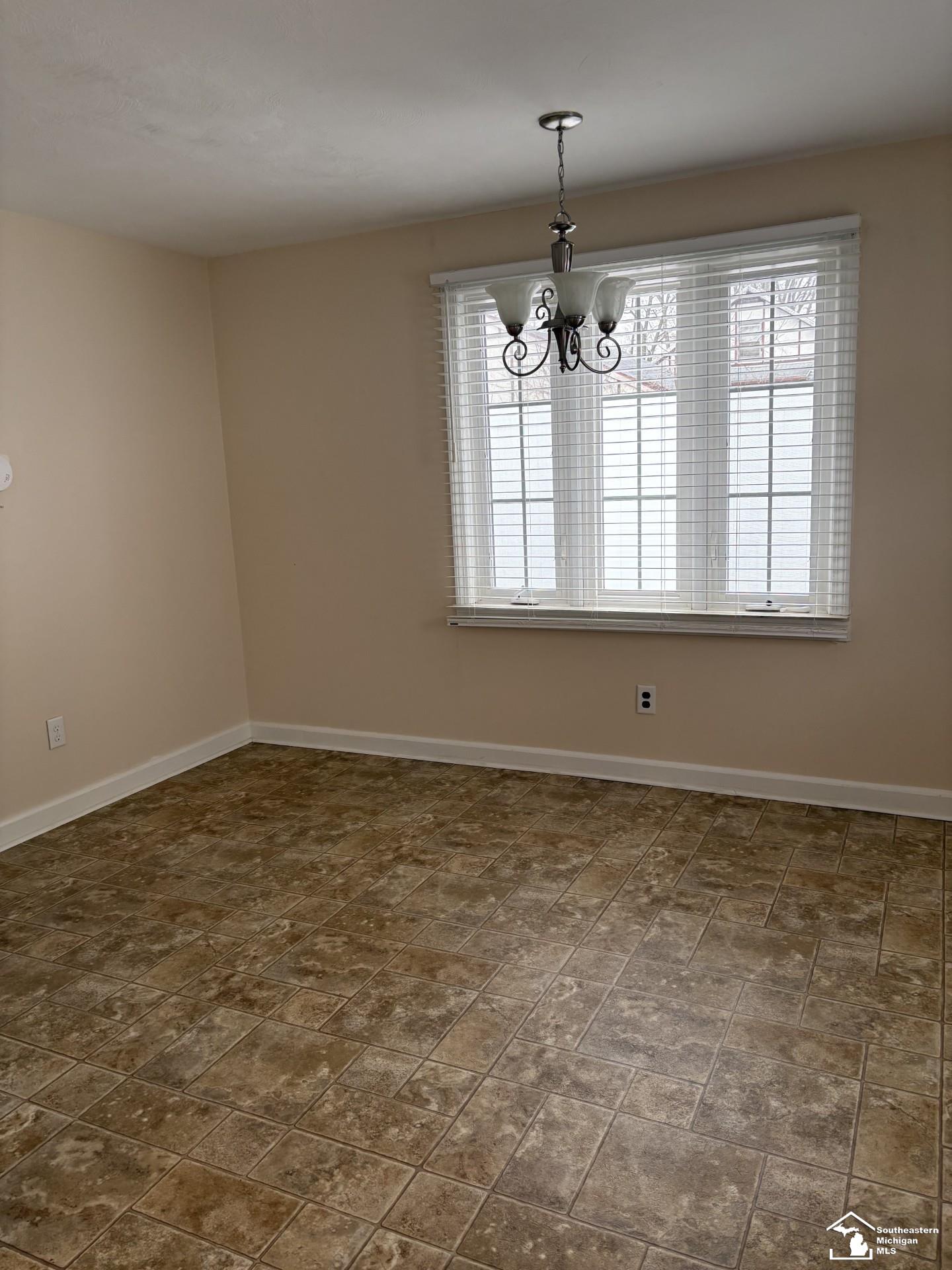 752 Rambow Drive Monroe, MI 48161 - Photo 10 of 17 DINING ROOM