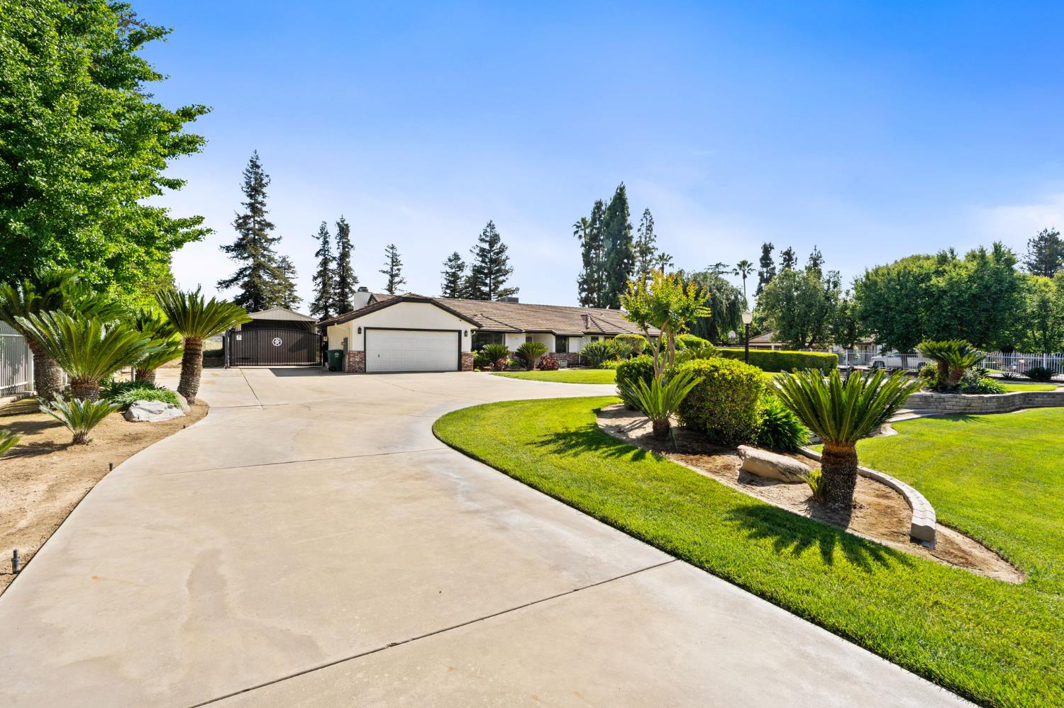 7311 West Rialto Avenue Fresno, CA 93723 - Photo 2 of 76