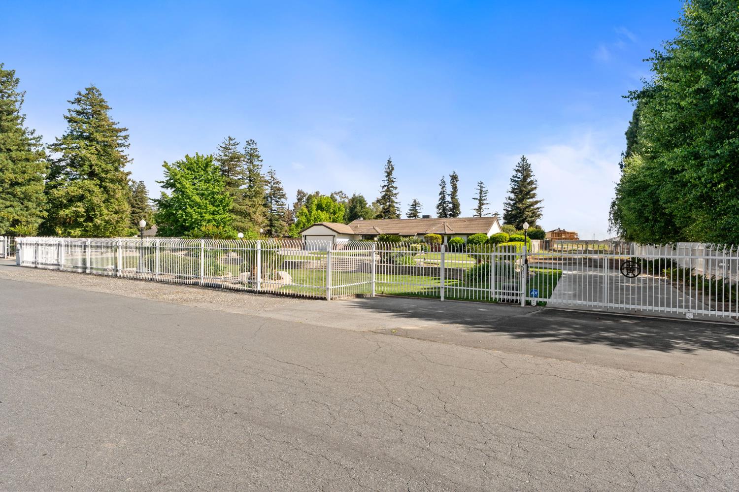 7311 West Rialto Avenue Fresno, CA 93723 - Photo 7 of 76