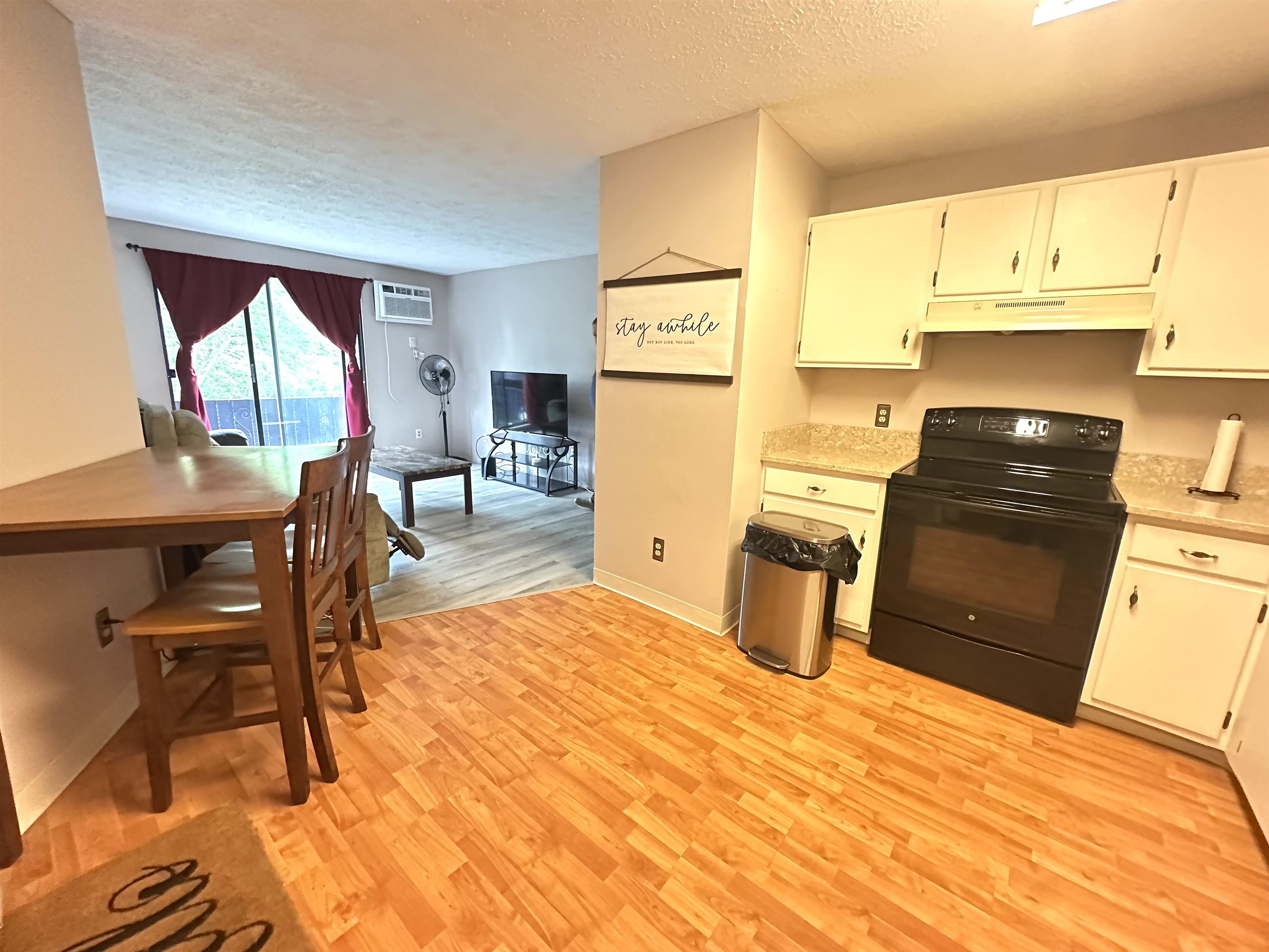 34 Dunbarton Road, Unit 2D Manchester, NH 03102 - Photo 4 of 22