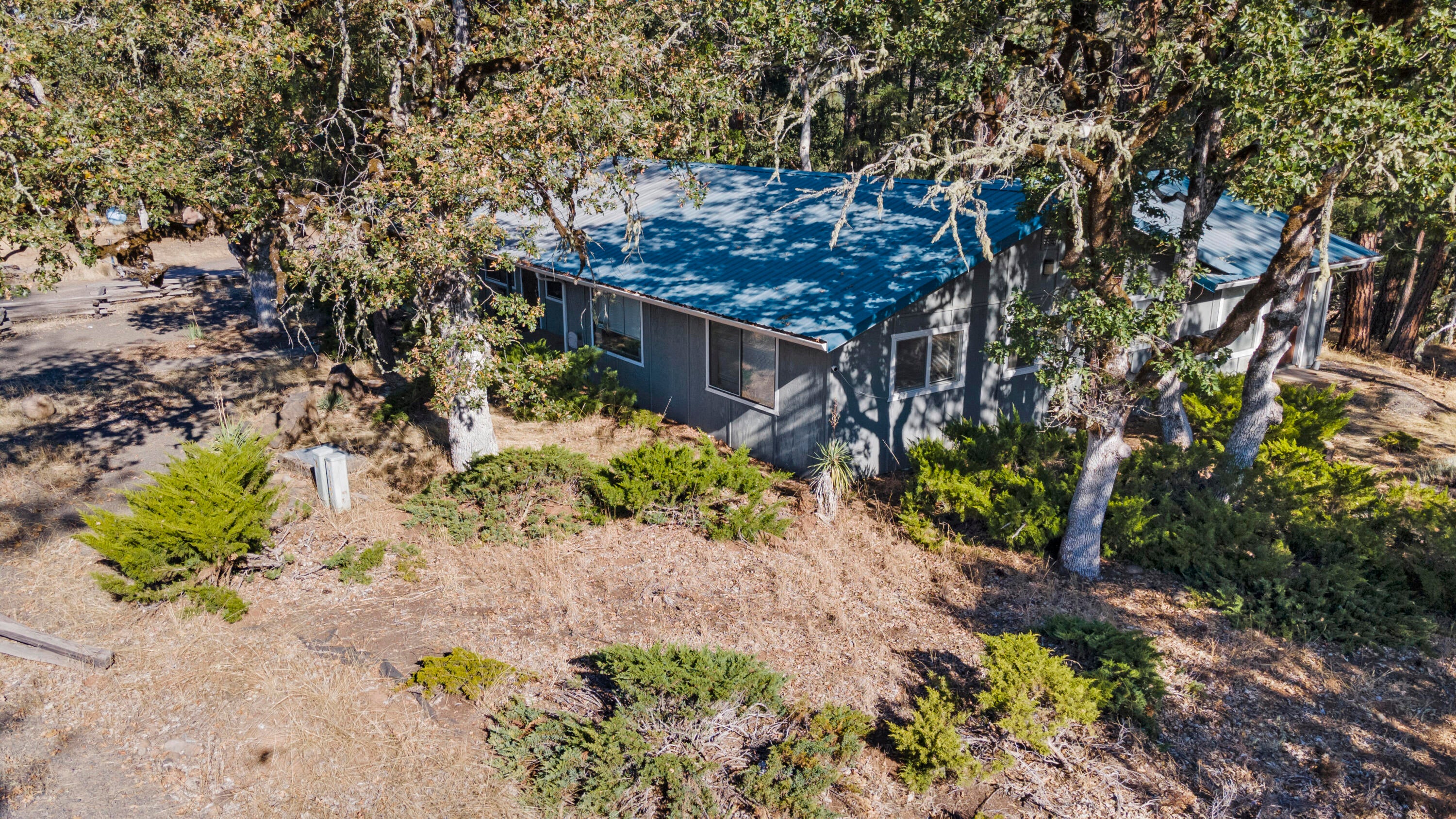 20462 Sawyer Road Shady Cove, OR 97539 - Photo 3 of 58 20462 Sawyer Road Drone 7