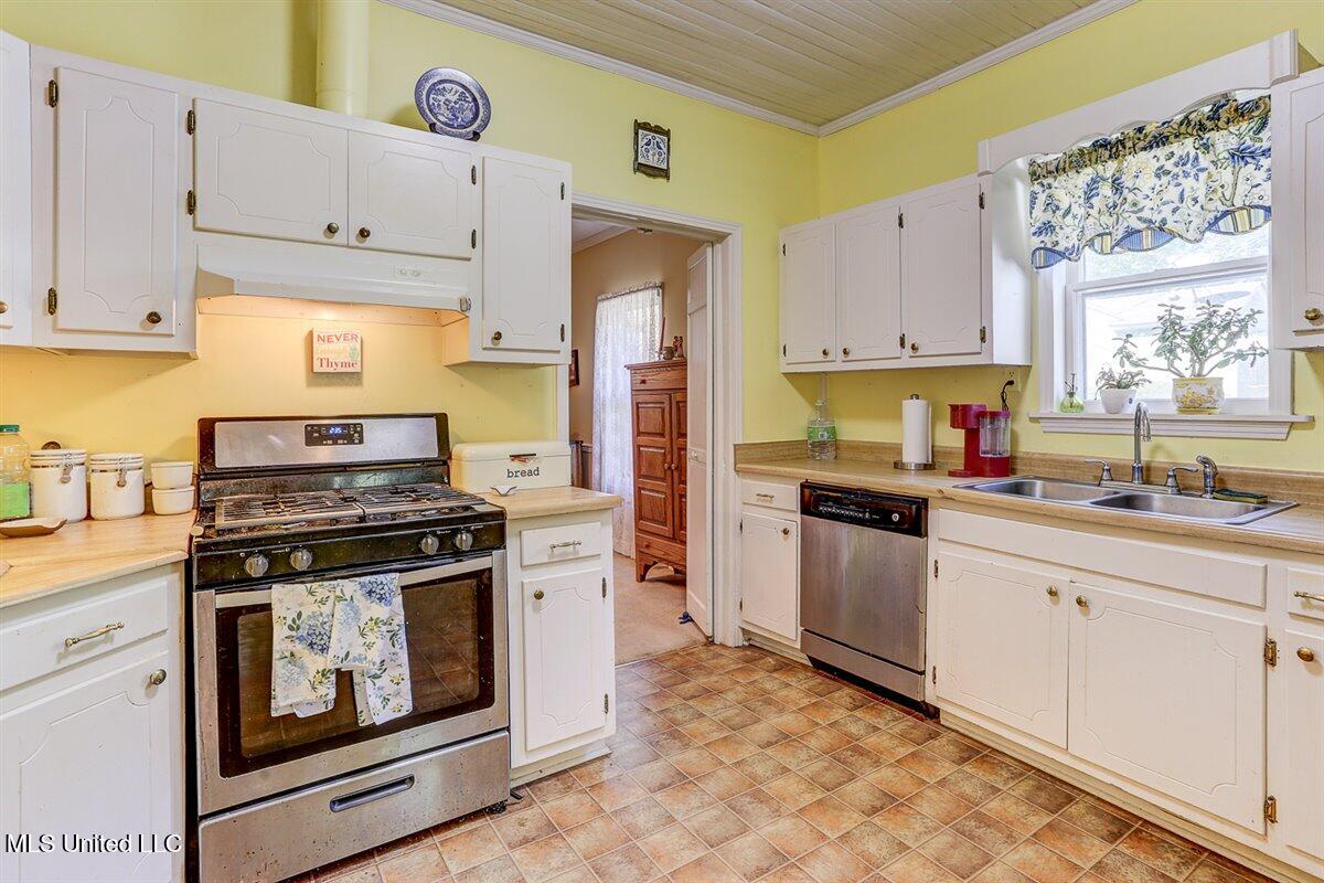 325 Hamilton Street Holly Springs, MS 38635 - Photo 11 of 34 14-IMG_6268_69_70_71_72