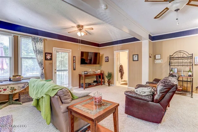 $200,000 | 325 Hamilton Street, Holly Springs, MS 38635