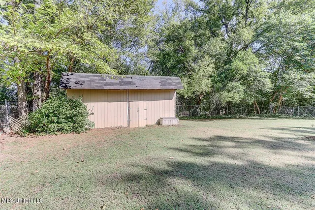 $200,000 | 325 Hamilton Street, Holly Springs, MS 38635