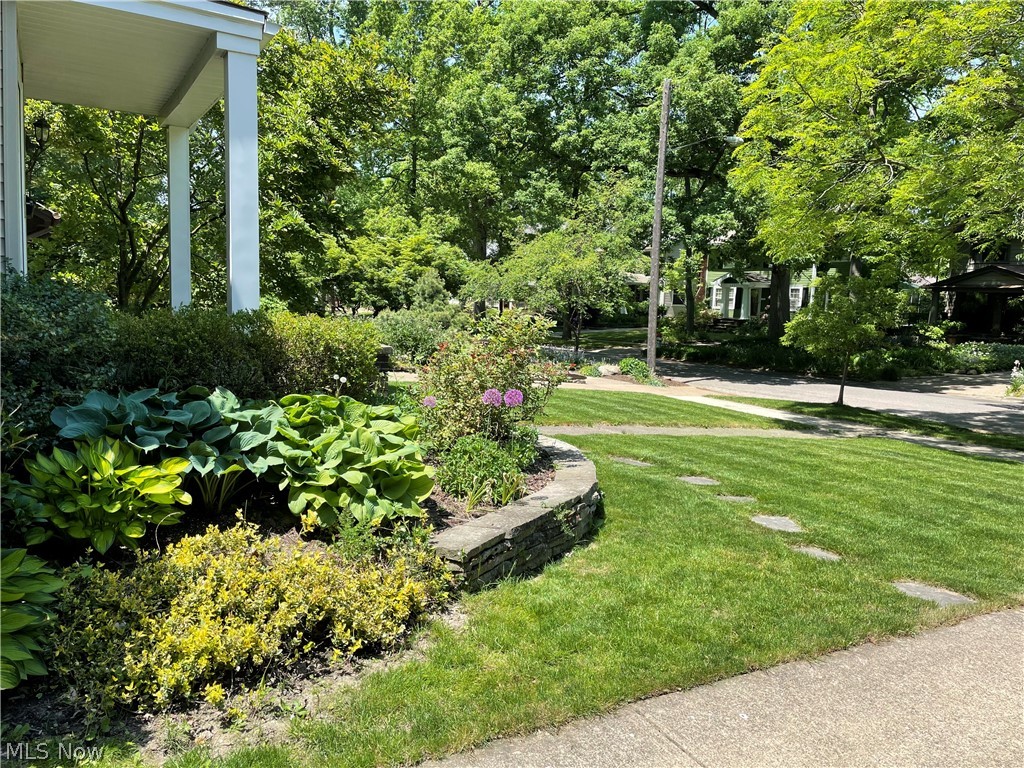 2990 Coleridge Road Cleveland, OH 44118 - Photo 20 of 21