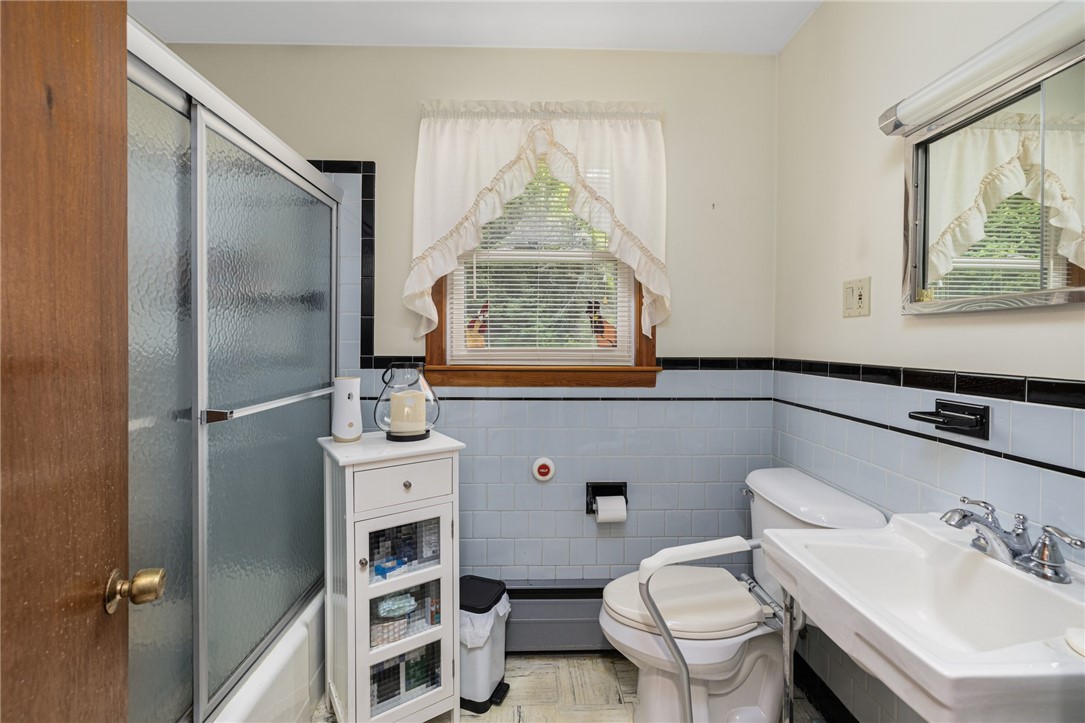 226 Westcott Road Scituate, RI 02857 - Photo 32 of 48 Full Bathroom