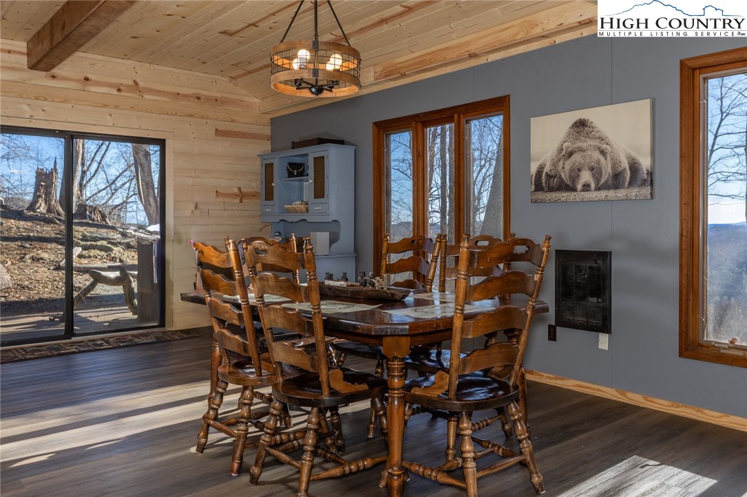 468 Horseshoe Ridge Road East Deep Gap, NC 28618 - Photo 18 of 37