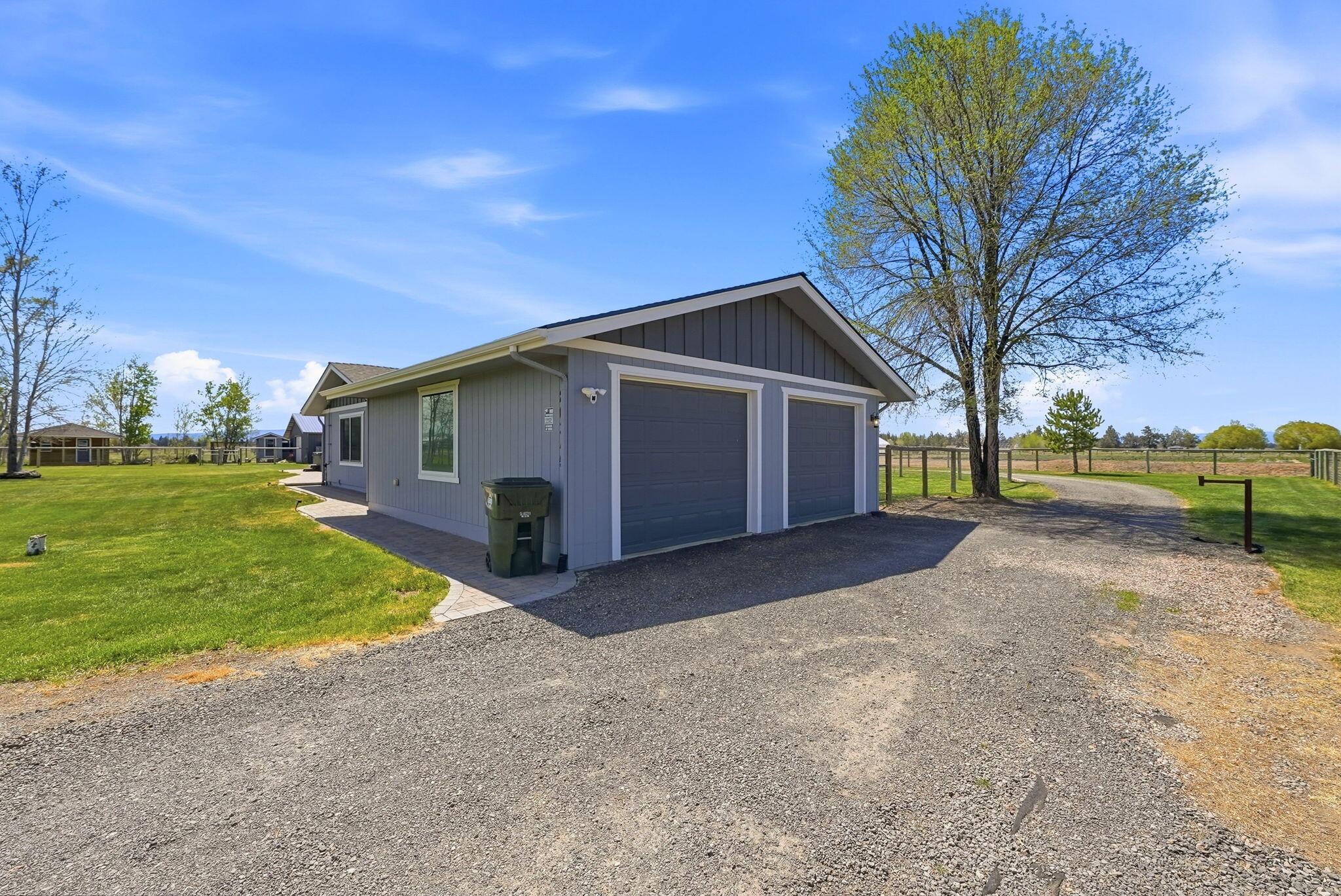 26345 Walker Road Bend, OR 97701 - Photo 49 of 98 47-web-or-mls-Riley_Visuals_079