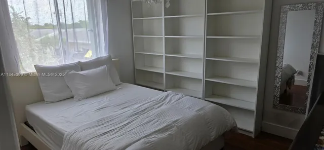 $2,499 | 21255 Northeast 8th Place, Unit 8, Miami, FL 33179