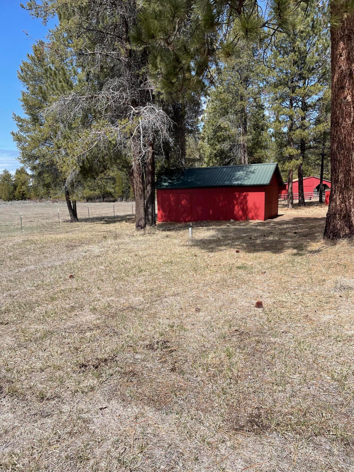 40040 9 Mile Road Chiloquin, OR 97624 - Photo 17 of 34 17