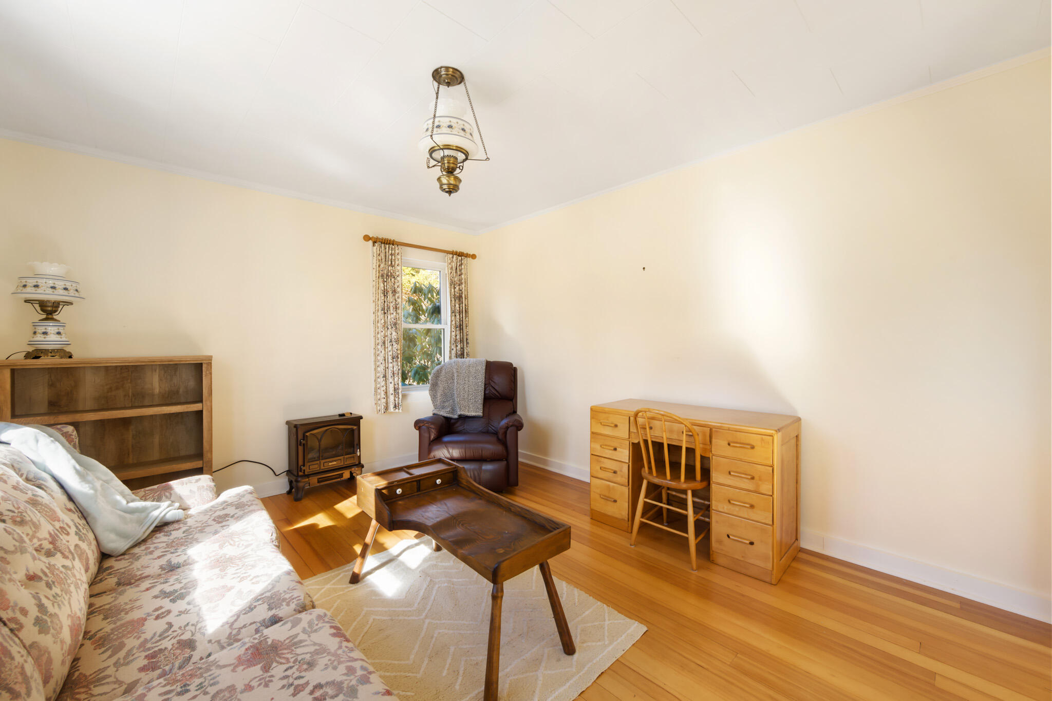 24 Washington Street Milbridge, ME 04658 - Photo 14 of 42 Family room