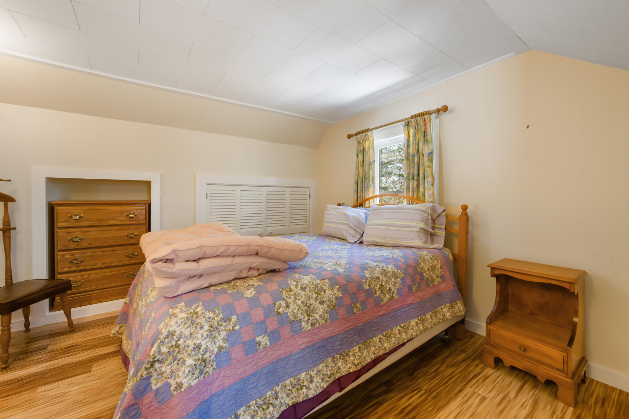 24 Washington Street Milbridge, ME 04658 - Photo 27 of 42 Upstairs Primary Bedroom