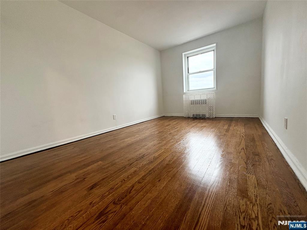 2205 North Central Road, Unit 4D Fort Lee, NJ 07024 - Photo 31 of 39