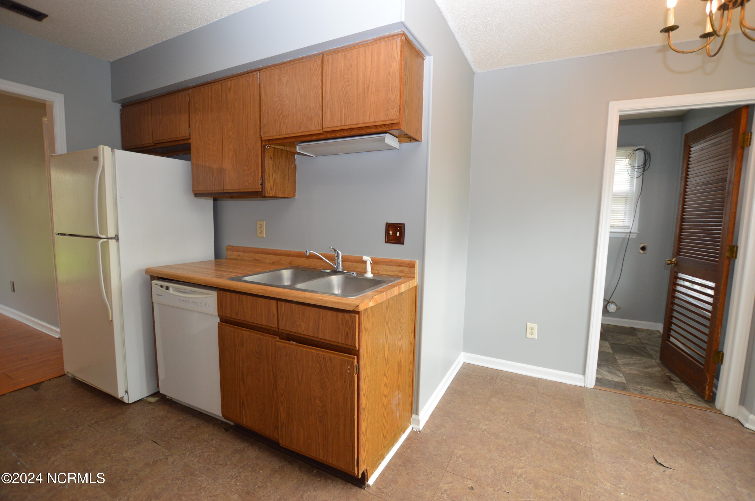 2104 Rolling Ridge Drive Midway Park, NC 28544 - Photo 6 of 15 DSC_2728
