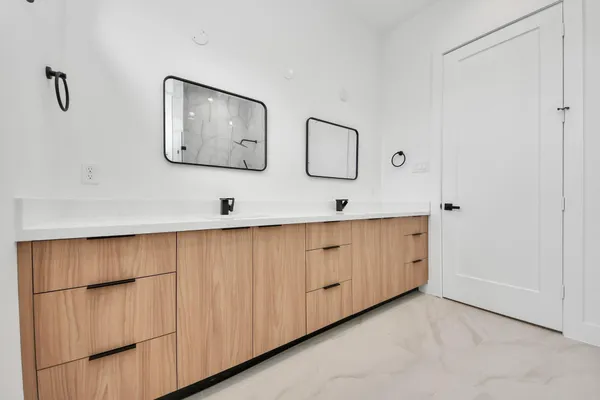 $3,220 | 3409 Hutchins Street, Houston, TX 77004