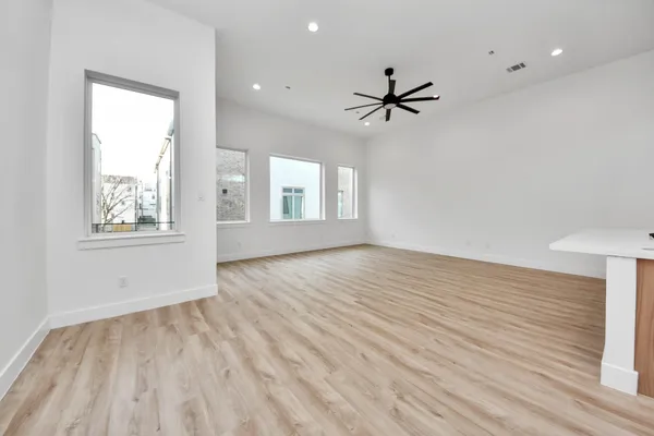 $3,220 | 3409 Hutchins Street, Houston, TX 77004