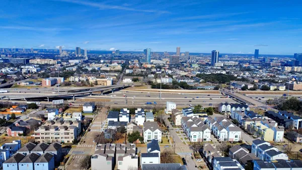 $3,220 | 3409 Hutchins Street, Houston, TX 77004