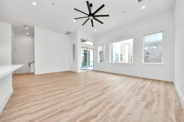 $3,220 | 3409 Hutchins Street, Houston, TX 77004