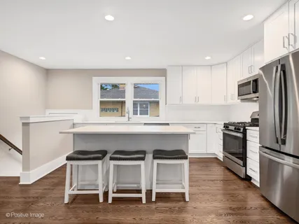 $699,000 | 246 North Jackson Road, Clarendon Hills, IL 60514