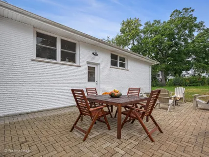 $699,000 | 246 North Jackson Road, Clarendon Hills, IL 60514