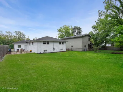 $699,000 | 246 North Jackson Road, Clarendon Hills, IL 60514