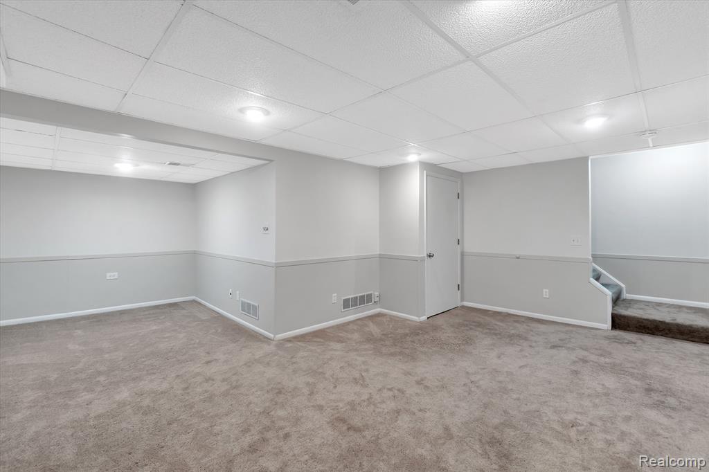 22224 Edgewater Novi, MI 48375 - Photo 26 of 32